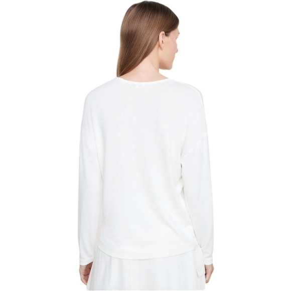 Vince | Long Sleeve V-Neck Tshirt | XS, V-Neck, Relaxed Fit, Staple Piece, Basic - Picture 3 of 10